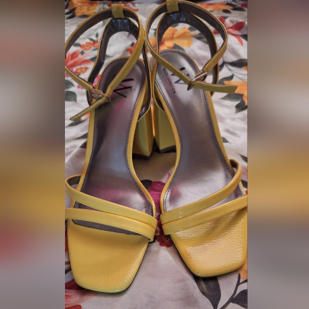 Worthington Yellow Strappy Block Heel Sandals